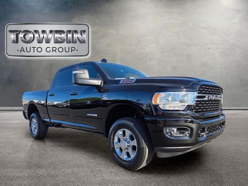 Used 2024 RAM 2500 Big Horn w/ Sport Appearance Package AWD/4WD image 2