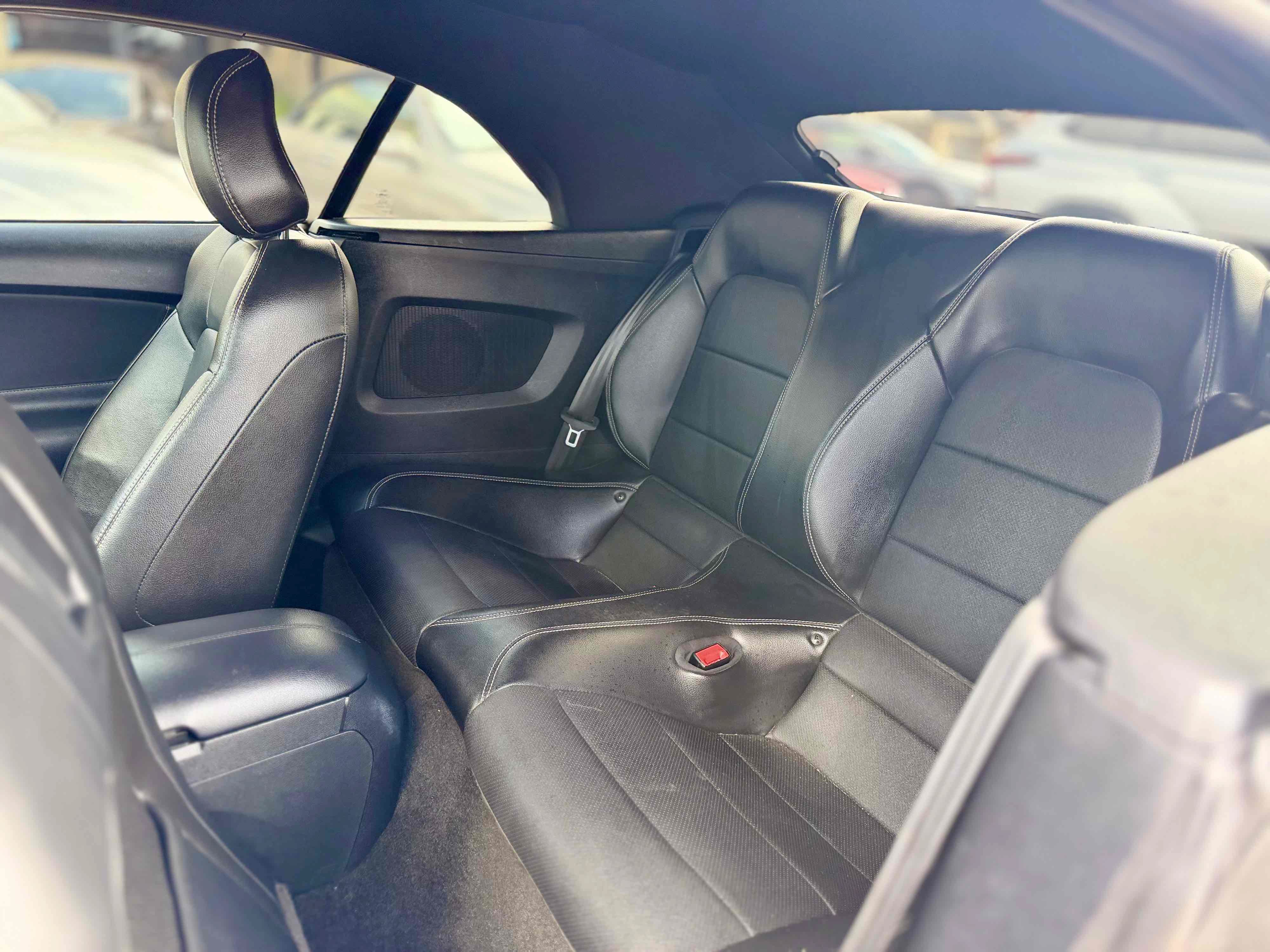 Used 2018 Ford Mustang Premium RWD image 34