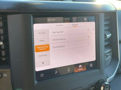 Used 2024 RAM 2500 Big Horn w/ Bed Utility Group image 17