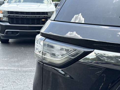 Used 2020 Chevrolet Traverse Premier w/ Redline Edition FWD image 18