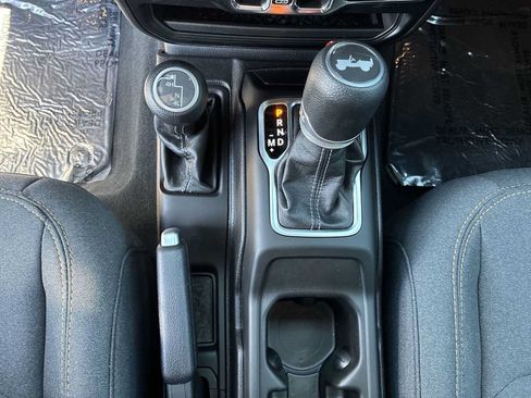 Used 2024 Jeep Wrangler Unlimited Sport AWD/4WD image 21
