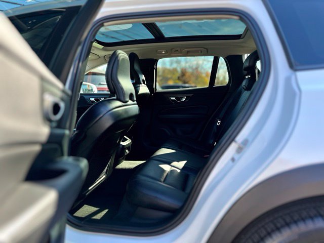 Used 2024 Volvo V60 B5 Cross Country Plus AWD/4WD image 18