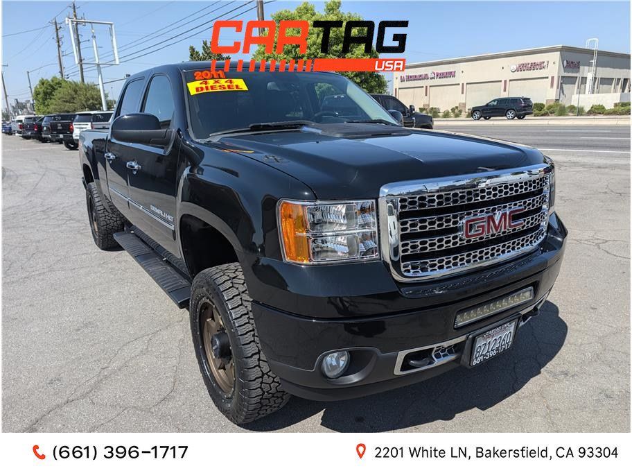 Used 2011 GMC Sierra 2500 Denali w/ Suspension Package, Off-Road AWD/4WD image 1