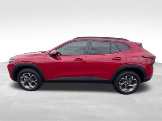 Used 2026 Chevrolet Trax LT FWD video 3