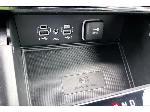 Used 2025 Jeep Grand Cherokee L Altitude AWD/4WD image 15