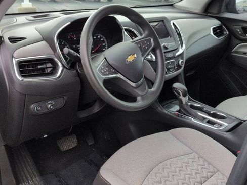 Used 2023 Chevrolet Equinox LS w/ Driver Confidence II Package FWD image 9