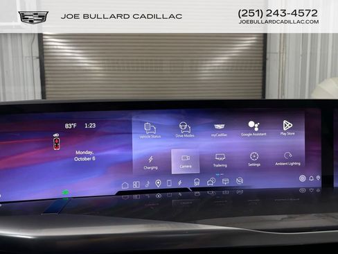 New 2026 Cadillac Escalade IQL Luxury image 28