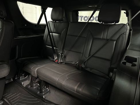 Used 2023 Chevrolet Suburban RST w/ Sport Performance Package AWD/4WD image 23