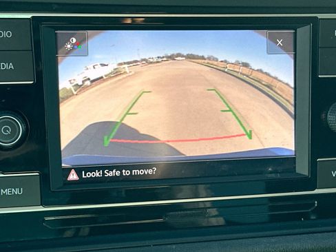 Used 2024 Volkswagen Jetta SE image 17