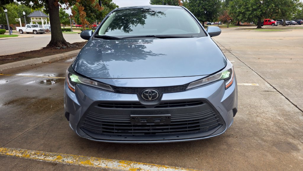 Used 2023 Toyota Corolla LE FWD image 8