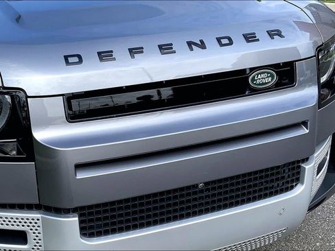 Certified 2024 Land Rover Defender 90 S AWD/4WD image 30
