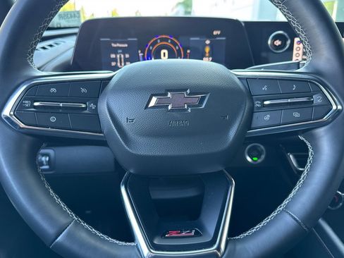 Used 2025 Chevrolet Traverse Z71 image 35