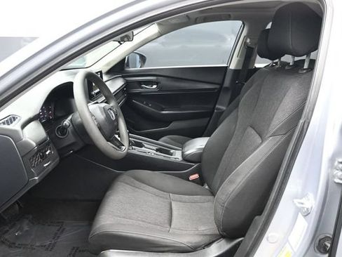 Used 2023 Honda Accord EX image 7
