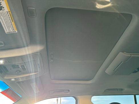 Used 2020 GMC Yukon XL Denali w/ Open Road Package image 22