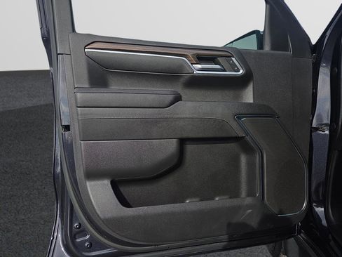 Used 2023 Chevrolet Silverado 1500 LT image 11