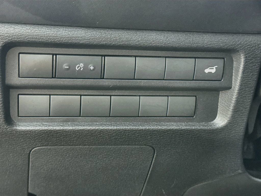 Used 2022 Mitsubishi Outlander SE AWD/4WD image 12