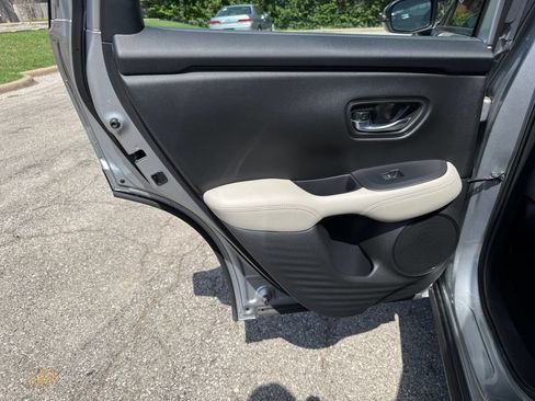 Used 2025 Honda HR-V LX image 28