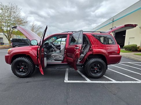 Used 2007 Toyota 4Runner SR5 AWD/4WD image 23