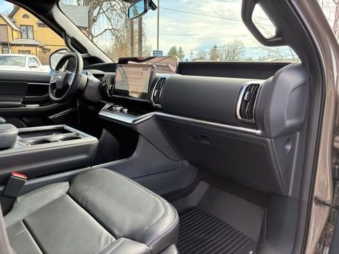 New 2026 Ford Expedition Platinum w/ Stealth Appearance Package image 33