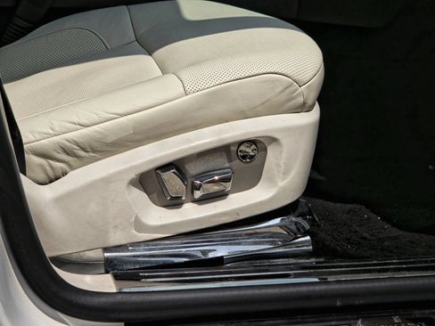 Used 2012 Rolls-Royce Ghost RWD image 33