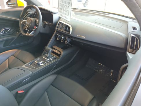 Certified 2023 Audi R8 V10 performance image 31