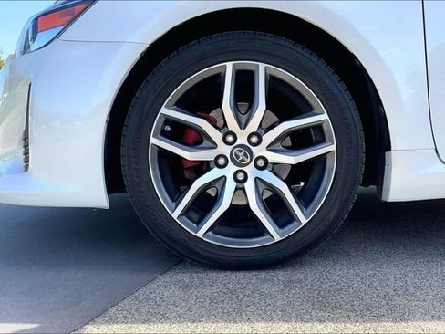 Used 2015 Scion tC FWD image 9