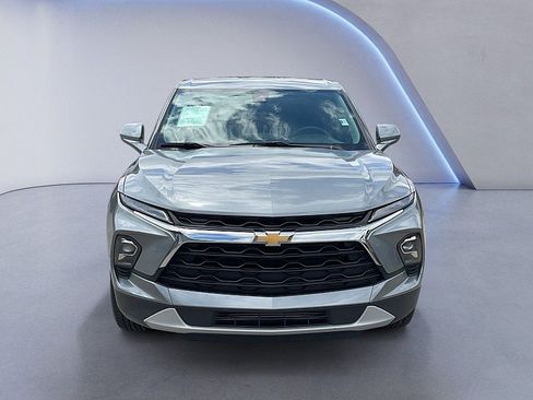 Used 2025 Chevrolet Blazer LT FWD image 8