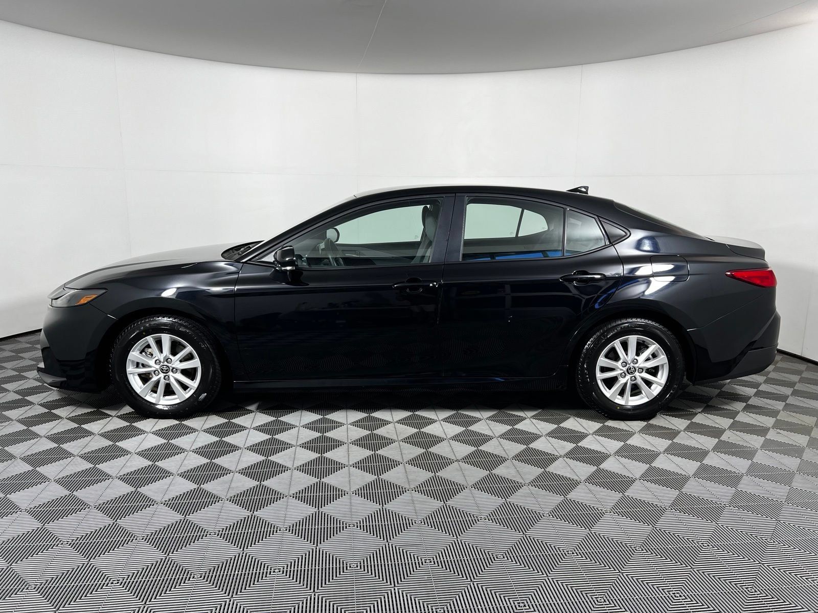 Certified 2025 Toyota Camry LE FWD image 8
