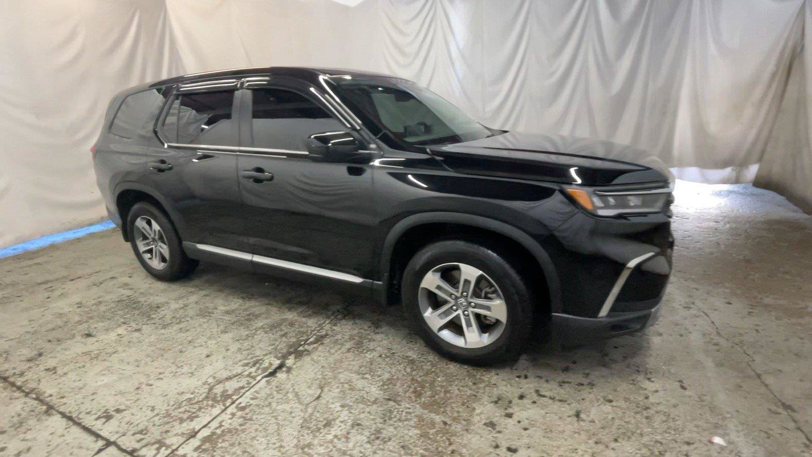 Certified 2025 Honda Pilot EX-L image 3