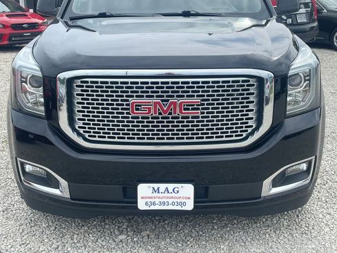 Used 2017 GMC Yukon XL Denali w/ Open Road Package AWD/4WD image 8
