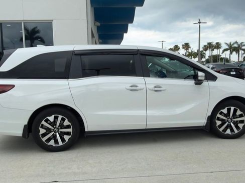Used 2025 Honda Odyssey EX-L image 5