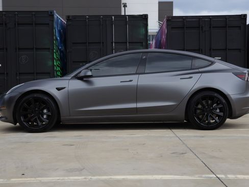 Used 2018 Tesla Model 3 Long Range RWD image 5
