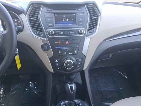 Used 2017 Hyundai Santa Fe Sport FWD image 22