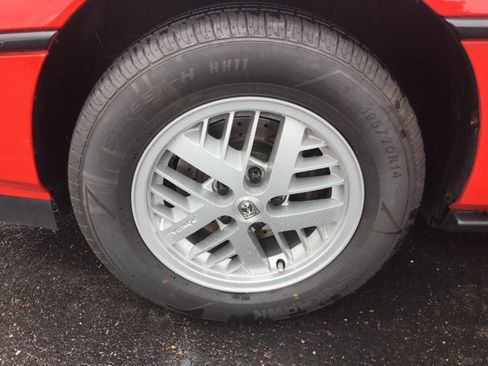 Used 1988 Pontiac Fiero RWD image 7