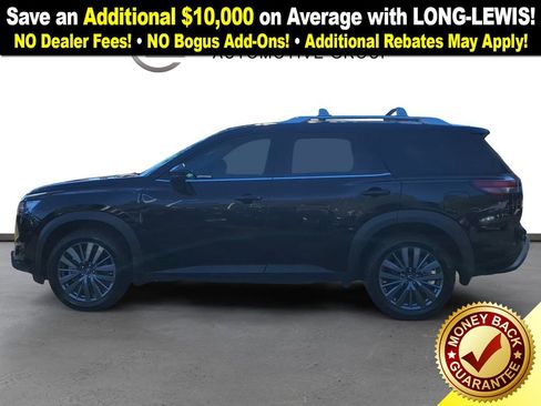 Used 2024 Nissan Pathfinder SL w/ SL Premium Package image 2