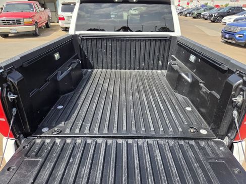 Used 2025 Toyota Tacoma SR5 AWD/4WD image 28