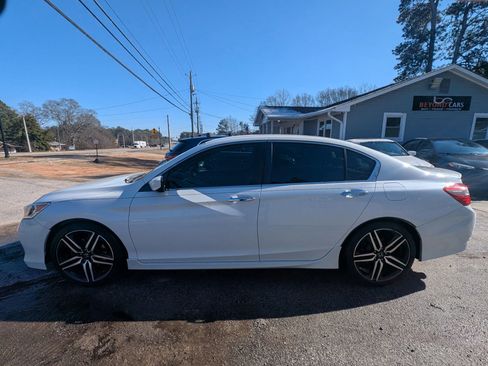 Used 2016 Honda Accord Sport image 3