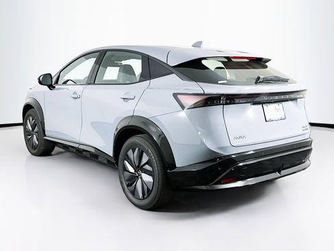 Used 2023 Nissan Ariya AWD image 5