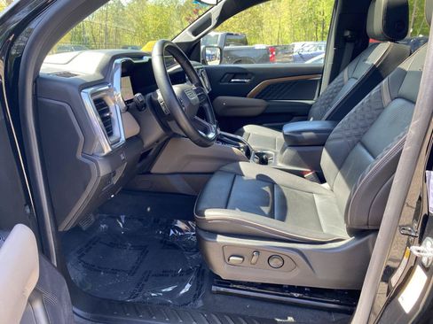 Used 2023 GMC Canyon Denali AWD/4WD image 12