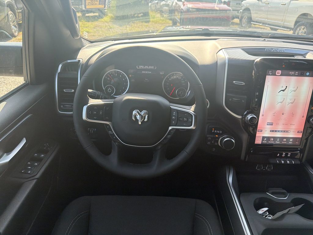 Used 2025 RAM 1500 Big Horn AWD/4WD image 23