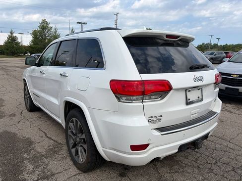 Used 2017 Jeep Grand Cherokee Overland AWD/4WD image 7