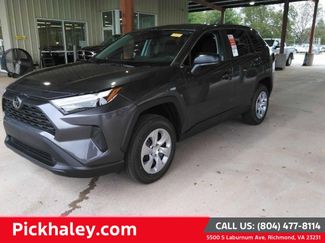 Used 2023 Toyota RAV4 LE video 1