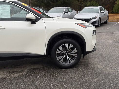 Certified 2023 Nissan Rogue SV image 8