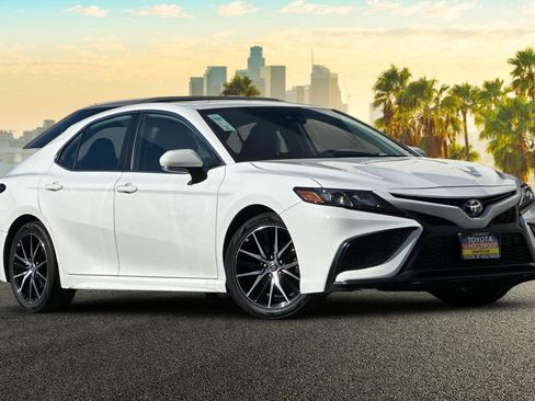 Certified 2023 Toyota Camry SE image 2