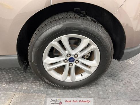 Used 2019 Ford Edge SEL w/ Equipment Group 201A FWD image 24