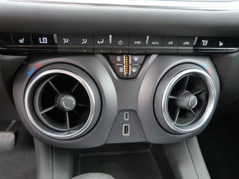 Used 2020 Chevrolet Blazer LT AWD/4WD image 21