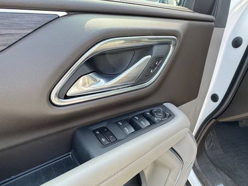 Used 2023 GMC Yukon XL SLT w/ SLT Premium Package AWD/4WD image 19