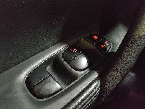 Used 2016 Nissan Rogue SL w/ SL Premium Package image 27