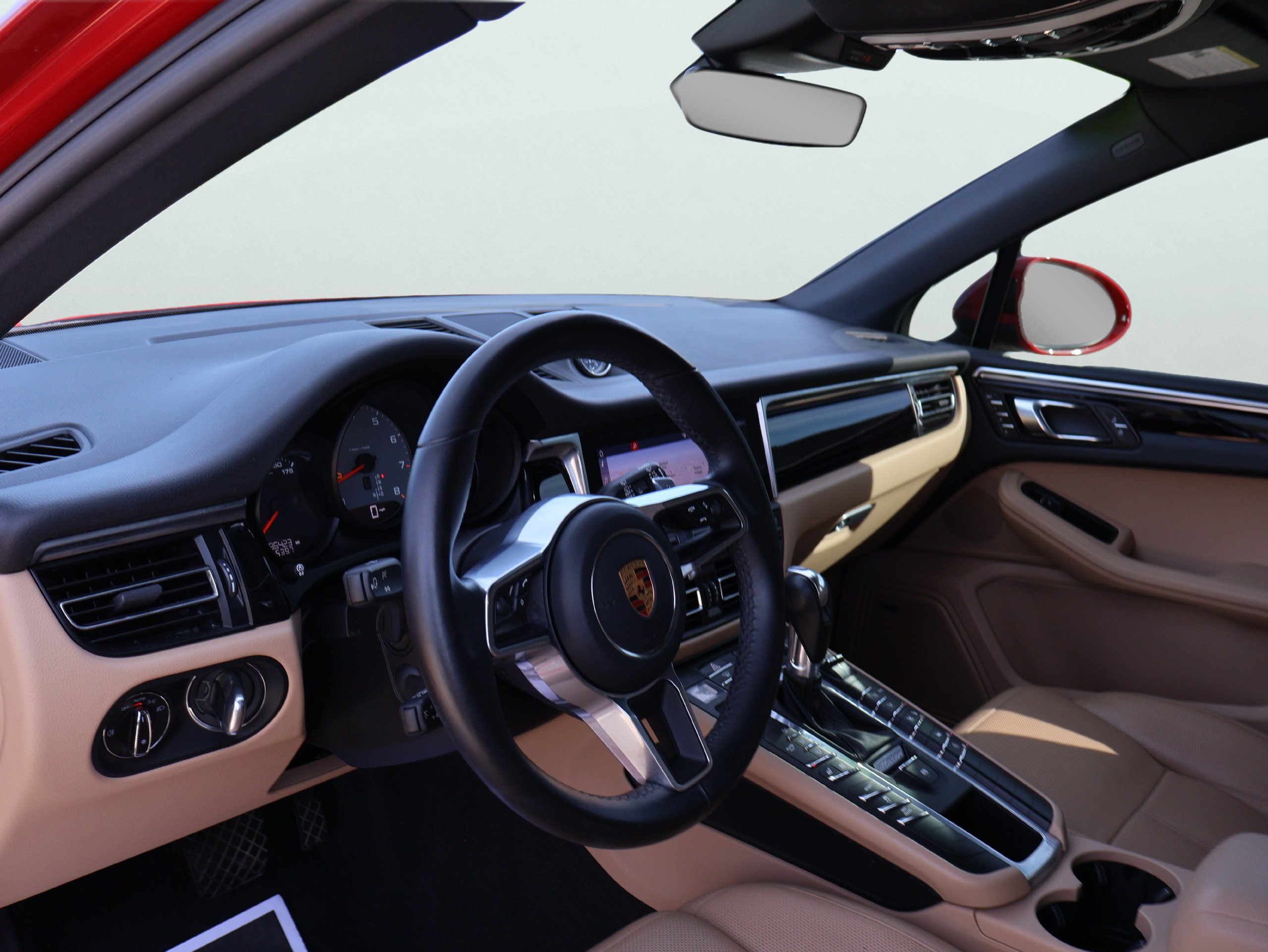 Used 2020 Porsche Macan S AWD/4WD image 4