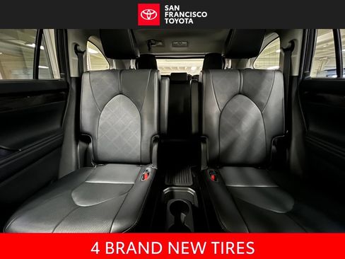 Used 2022 Toyota Highlander Platinum AWD/4WD image 14